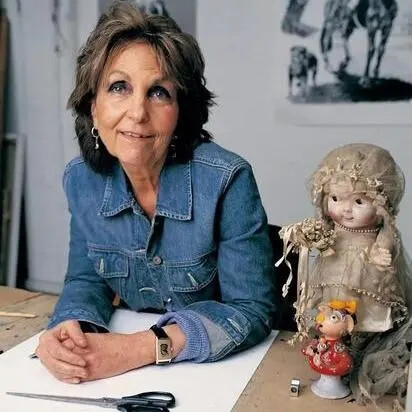 葆拉·雷戈
葡萄牙裔英国魔幻现实艺术家
Paula Rego (1935-2022)
