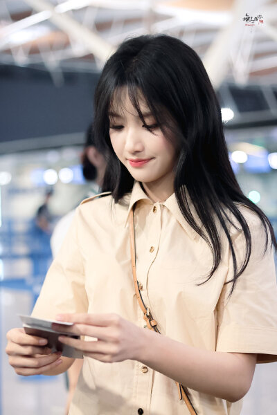 cr.无人及你丨卢昱晓