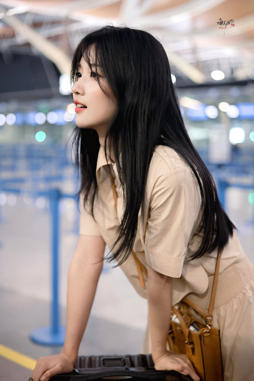 cr.无人及你丨卢昱晓