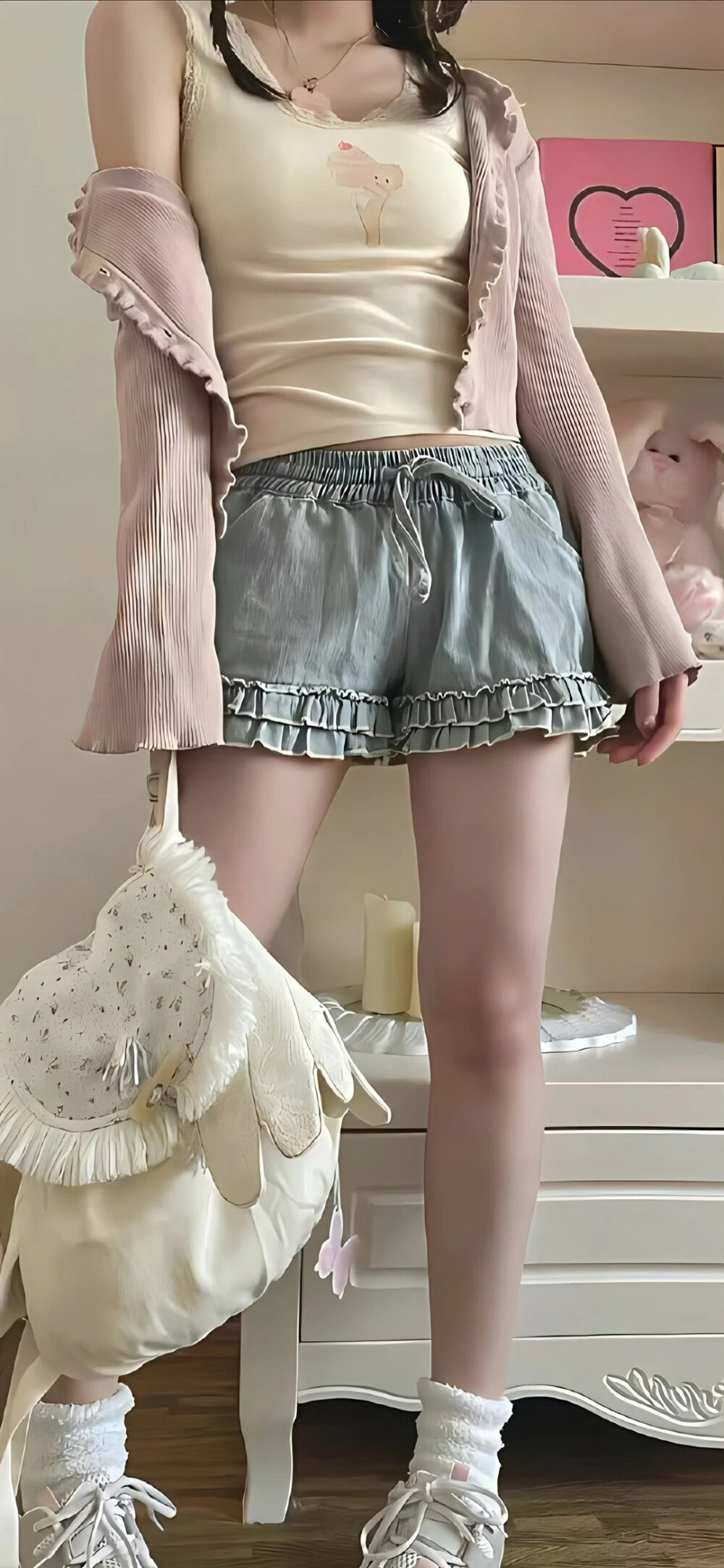 ，
