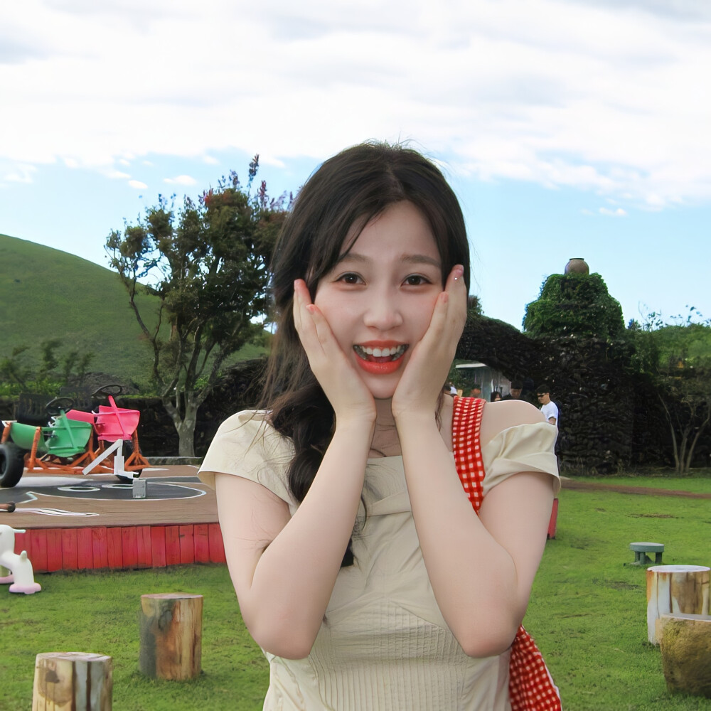 虞书欣头像 ｜自修9p 