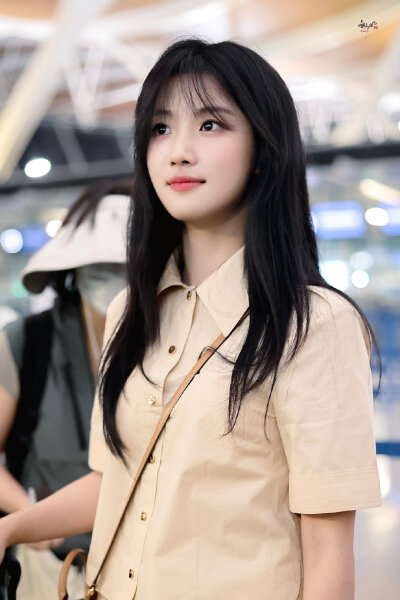 cr.无人及你丨卢昱晓