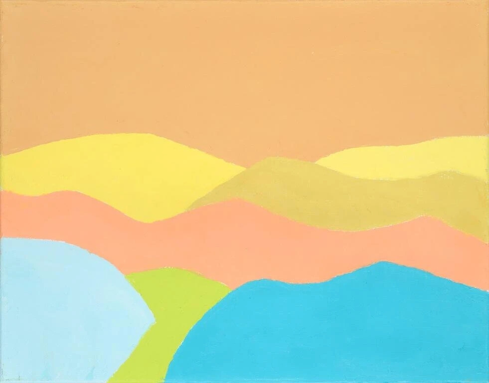 伊黛·阿德南（Etel Adnan）是一名黎巴嫩裔诗人、散文家和视觉艺术家，居住和工作在巴黎和加州索萨利托。除文学外，她创作油画、影像和挂毯，以充满活力的色彩，抽象的山脉、海洋和天空的演绎而闻名。
