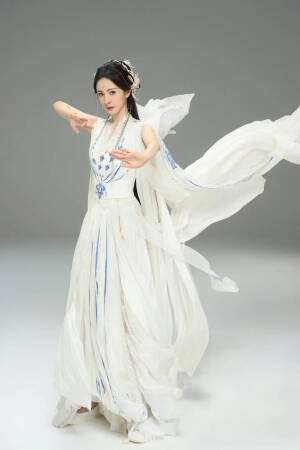 狐妖小红娘·月红篇  
杨幂 饰 涂山红红