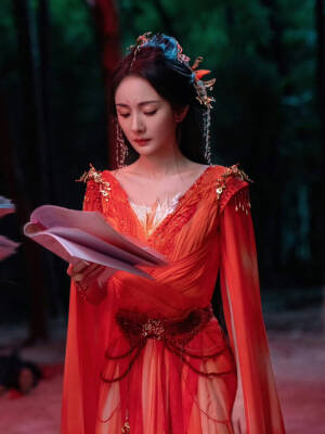 狐妖小红娘·月红篇  
杨幂 饰 涂山红红