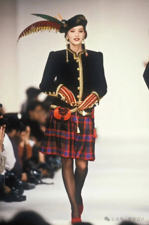 Yves Saint Laurent 1990FW