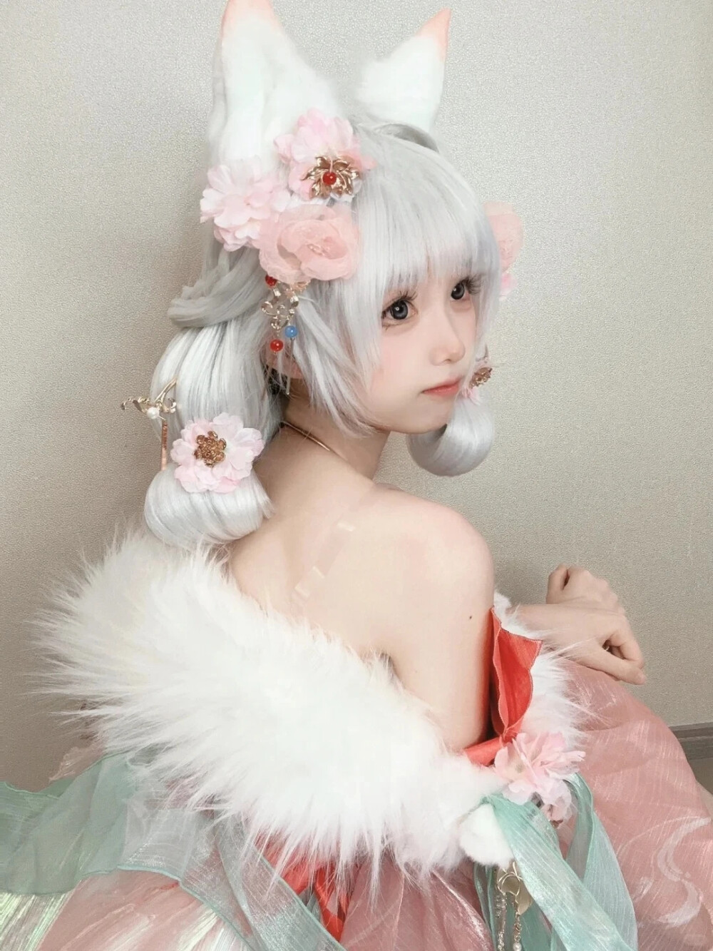 coser：小白兔奶糖ovo