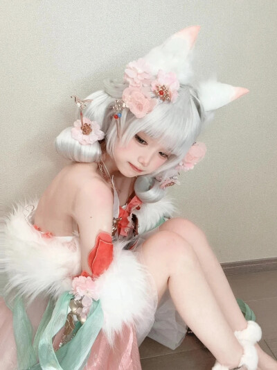 coser：小白兔奶糖ovo