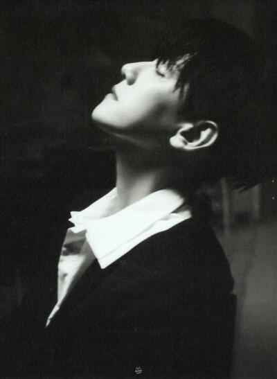  240912【CHANY0499】'Hello, World' Photobook Hello ver. 扫图 9P 