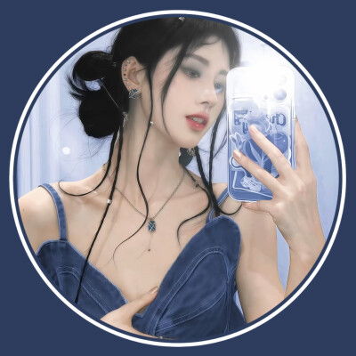 鞠婧祎蓝色系圆框