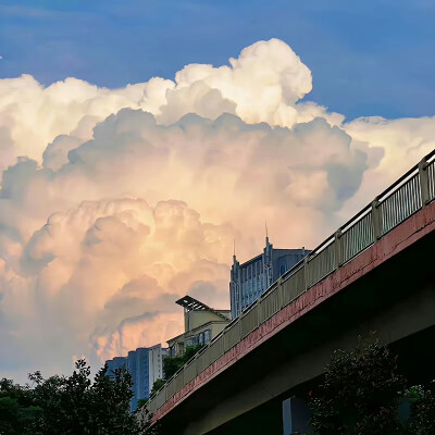 云朵背景图 天空背景图
图源网络