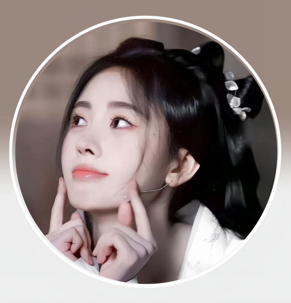 鞠婧祎渐变圆框