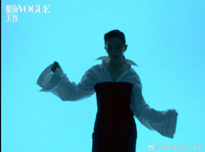 #刘亦菲VOGUE金九双面大片#
刘亦菲ⅤOGUE杂志造型2024.8.23
刘亦菲ⅤOGUE杂志幕后花絮