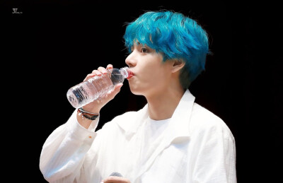 防弹少年团 四次元少年 金泰亨 V #壁纸 #头像