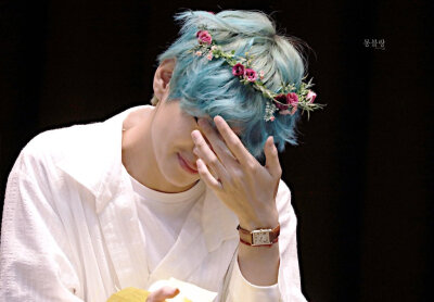 防弹少年团 四次元少年 金泰亨 V #壁纸 #头像