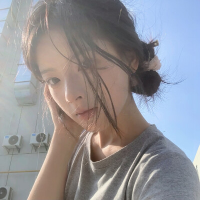  ☾⋆᭄  女生头像