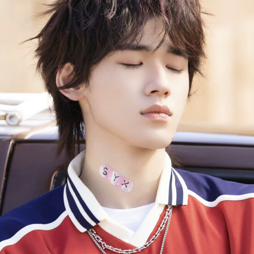 漫天星光在闪闪烁烁.