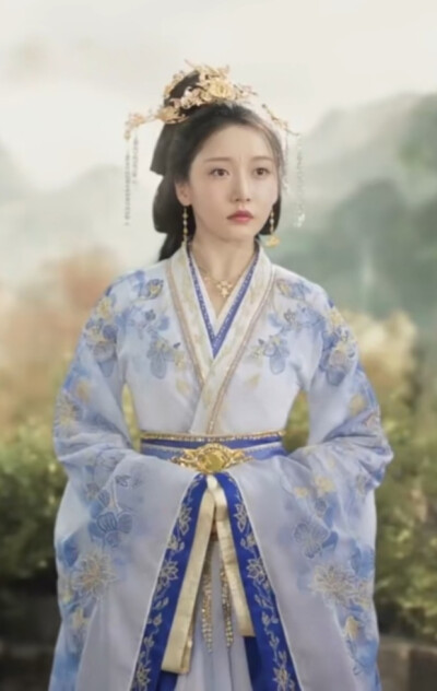 易文君