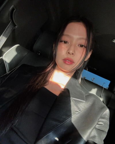 JENNIE金珍妮