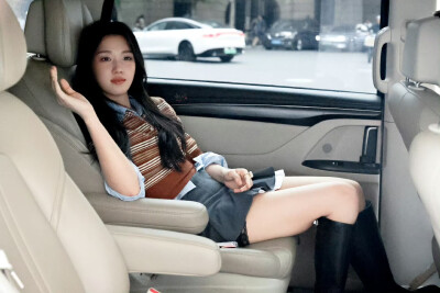 cr.无人及你丨卢昱晓