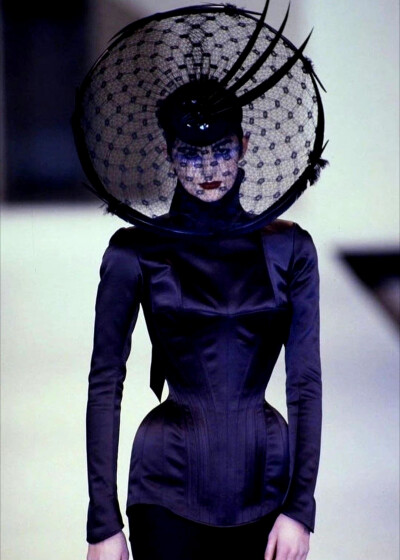 Philip Treacy autumn/winter 1996 ​​​