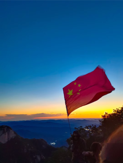 爱国主义背景图 国庆背景图 红旗背景图