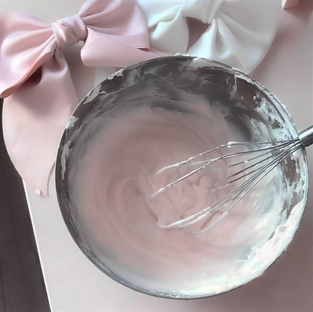 Light cream bow ･:*+.ʚ♥ɞ