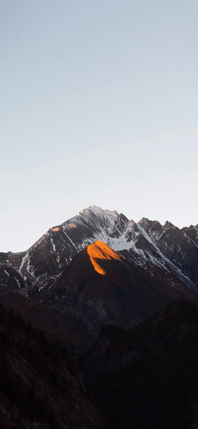 日照金山