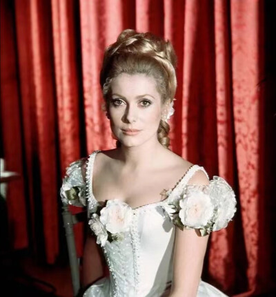 Catherine Deneuve ，1968