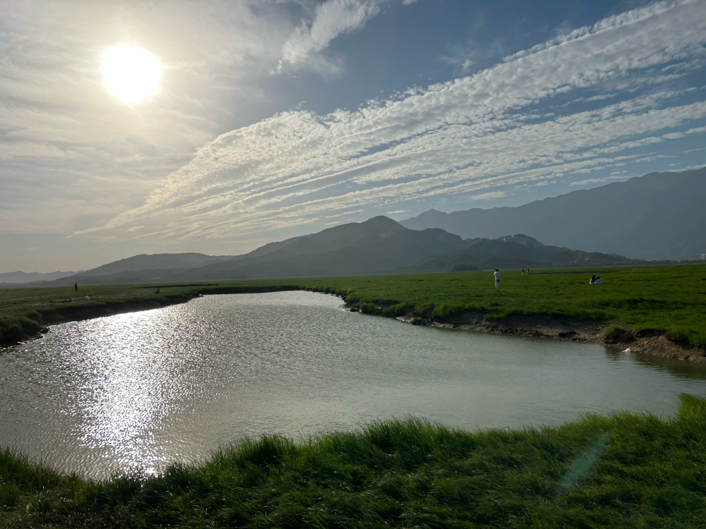 #鄱阳湖#
它真的好大，海那么大
枯水期会幻化成草，海那么广