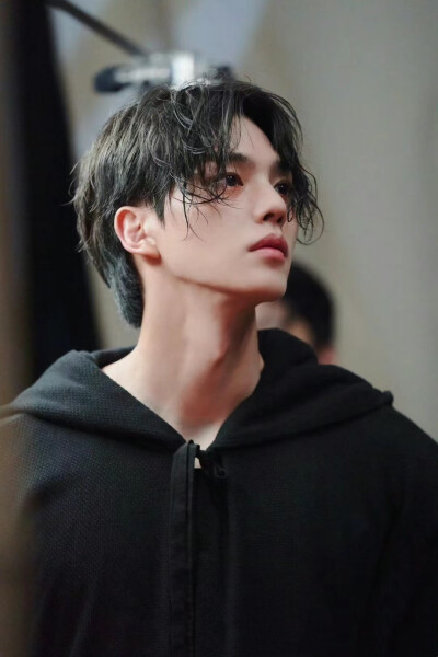 宋江₍˄·͈༝·͈˄*₎◞ ̑̑