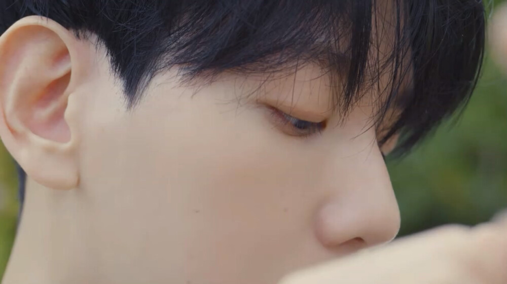 240825
BAEKHYUN Concept Film | World Ver.
#视屏截图
#边伯贤helloworld专辑
#专辑预告