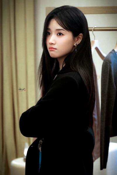 cr.无人及你丨卢昱晓