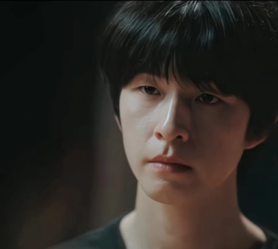 韩国男演员洪京