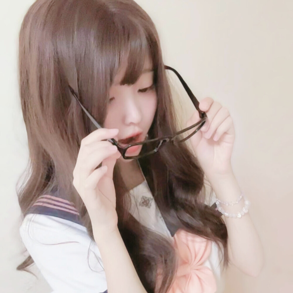 >ㅅ<
