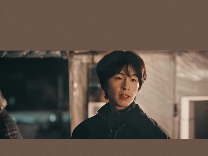 韩国男演员洪京