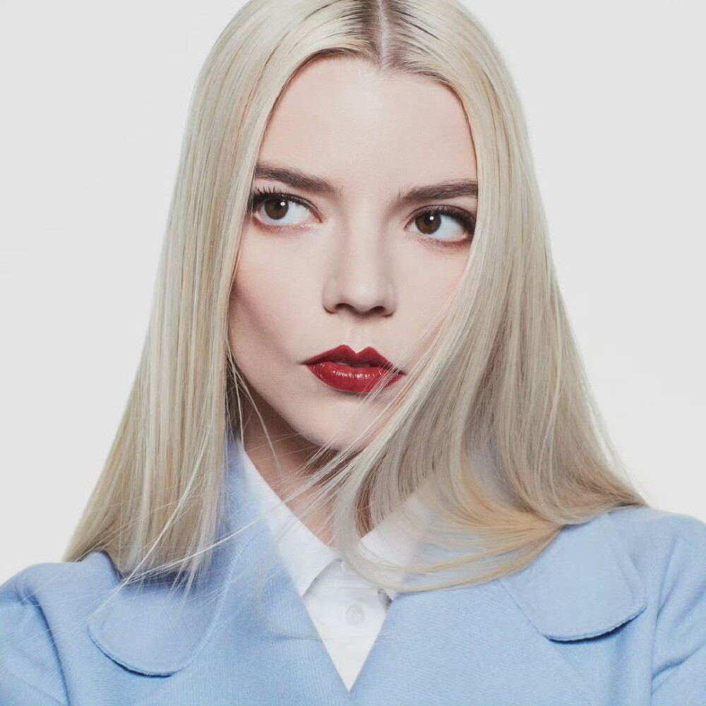 ANYA TAYLOR-JOY安雅泰勒乔伊