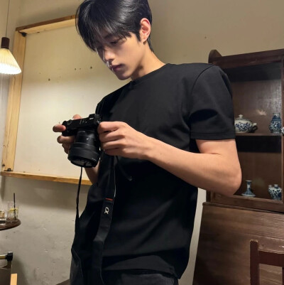 无人在意这个词到底是谁发明出来的咋给老子一生都概括出来了