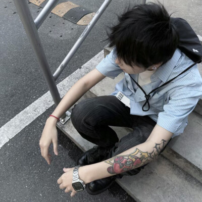 无人在意这个词到底是谁发明出来的咋给老子一生都概括出来了