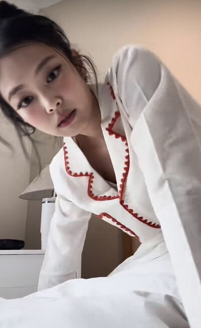 JENNIEKIM