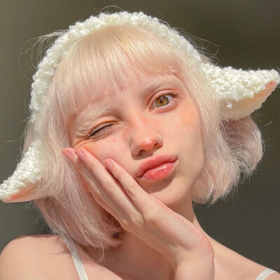 ins：katie_westwood