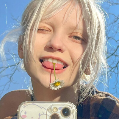 ins：katie_westwood