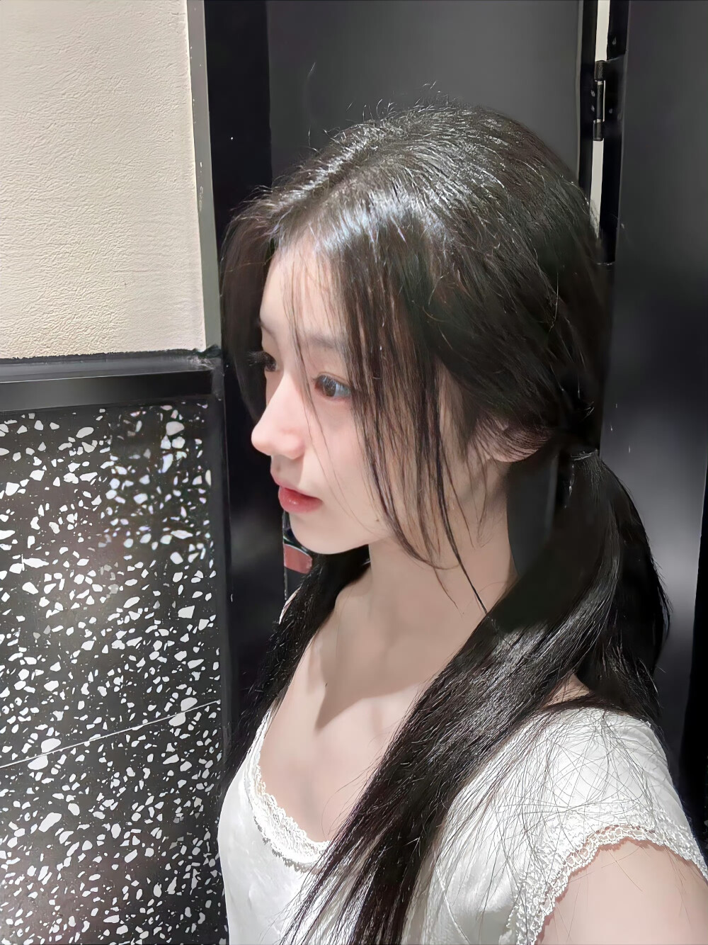 悄悄退场