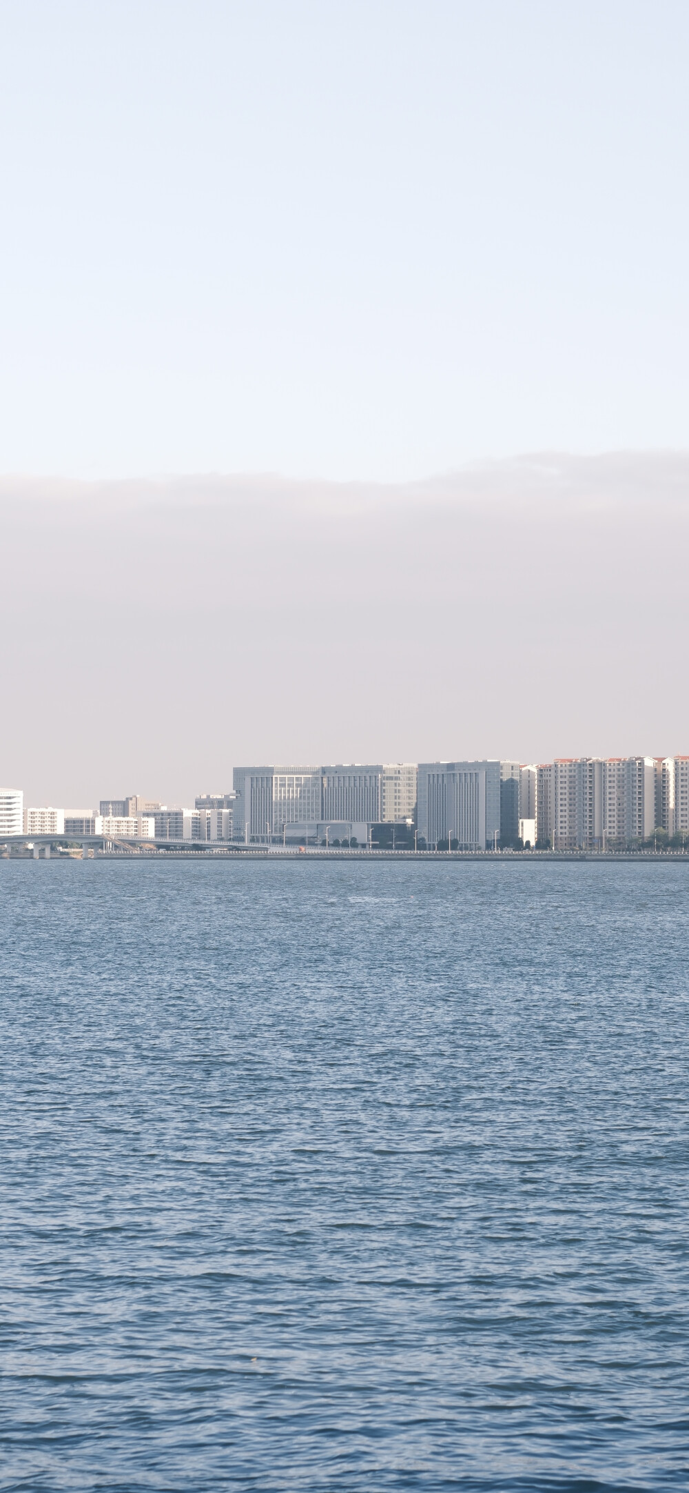 别跟丢了天空 沙滩
挣脱 回忆 壮胆