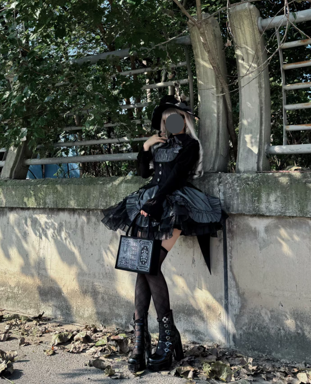 啊啊啊啊这是什么人间小魔女啊，尊嘟好有魔法学院的氛围感，好喜欢这个设计