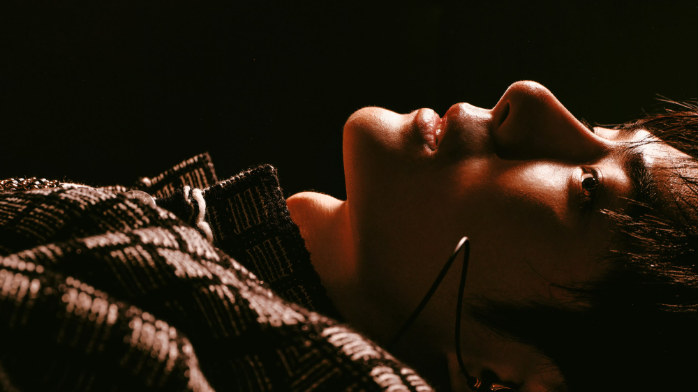 王一博橙光素材
拿图看简介