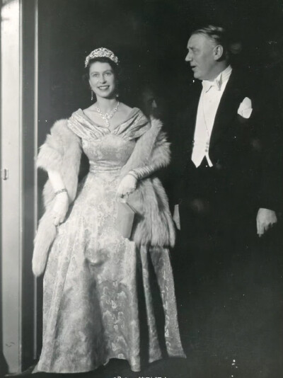 Her Majesty Queen Elizabeth II ，1952