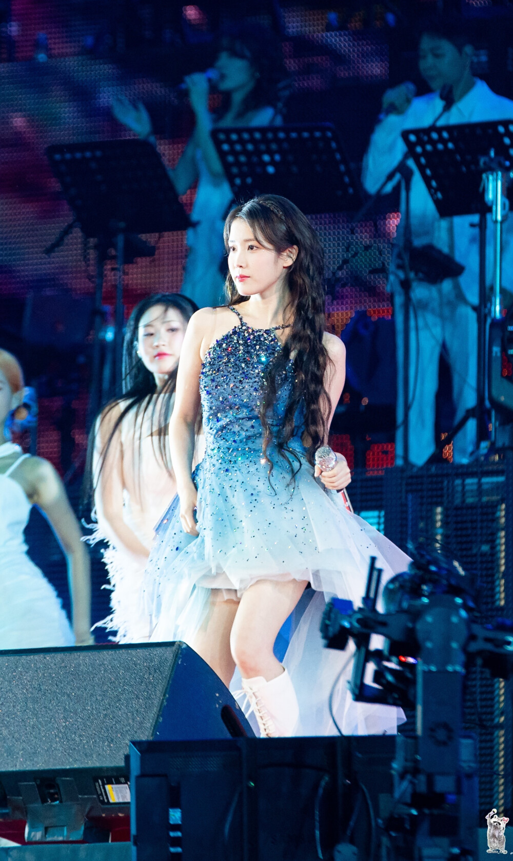 IU李知恩
240921 IU HEREH CONCERT ENCORE : THE WINNING
cr：水印