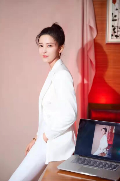 杨子姗