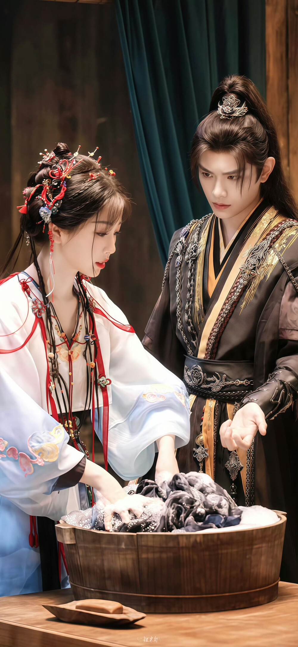 永夜星河×壁纸
cr：鲤栗旬